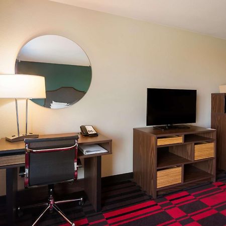 Best Western Roosevelt Place Μπίσμπαρκ Εξωτερικό φωτογραφία
